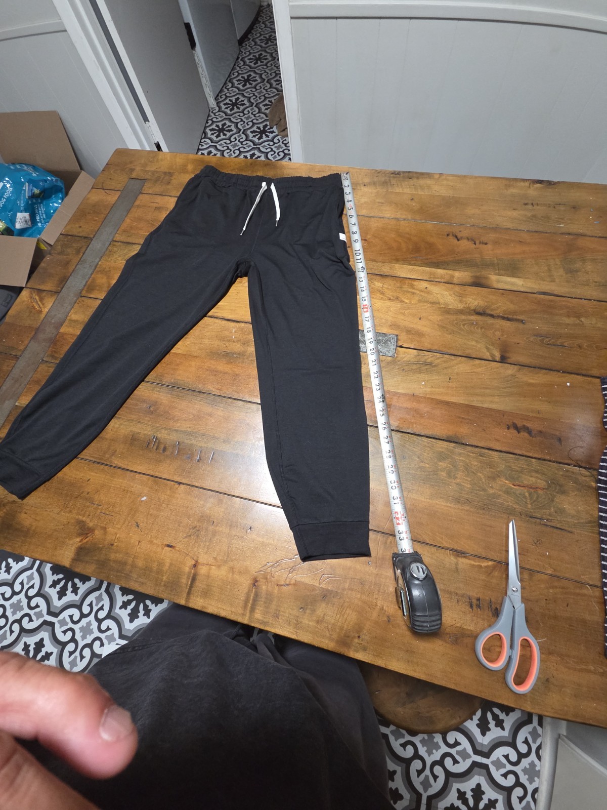Women’s Vuori Performance Joggers Size S Or Small image 2