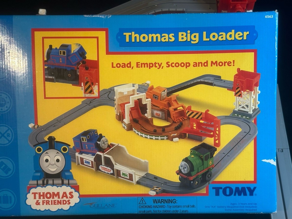 Vintage 2001 Tomy Thomas The Tank Engine & Friends #6563 Thomas