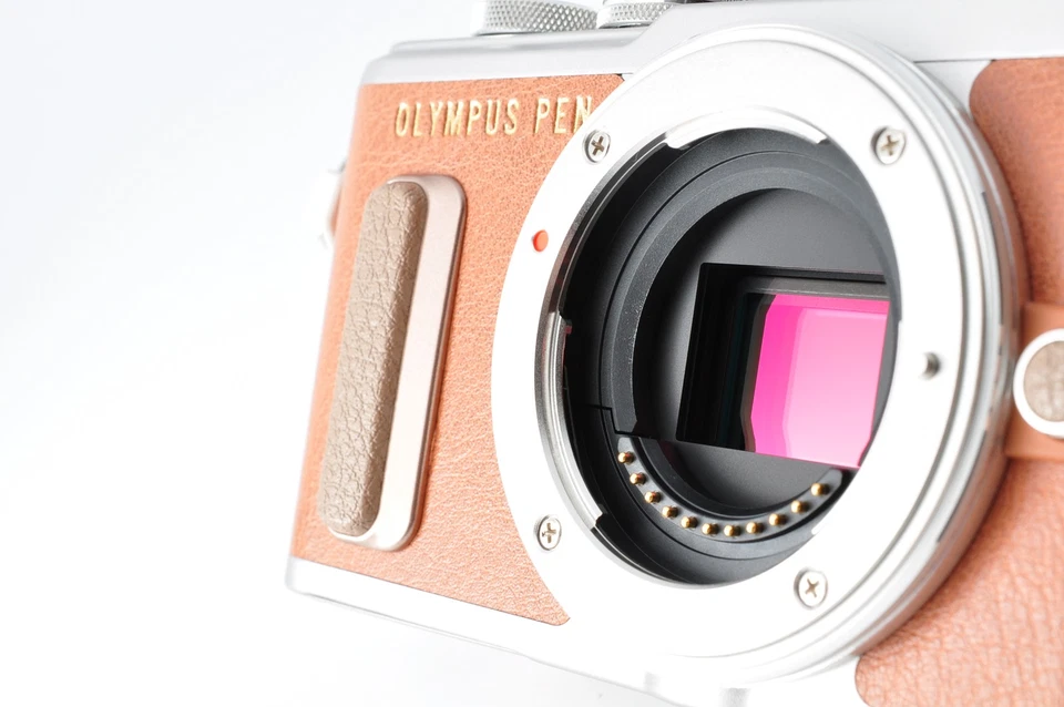 [MINT in Box] Olympus PEN E-PL8 Digital Camera 356 Shutter w/14-42 & 40-150 Lens - Image 4 of 4