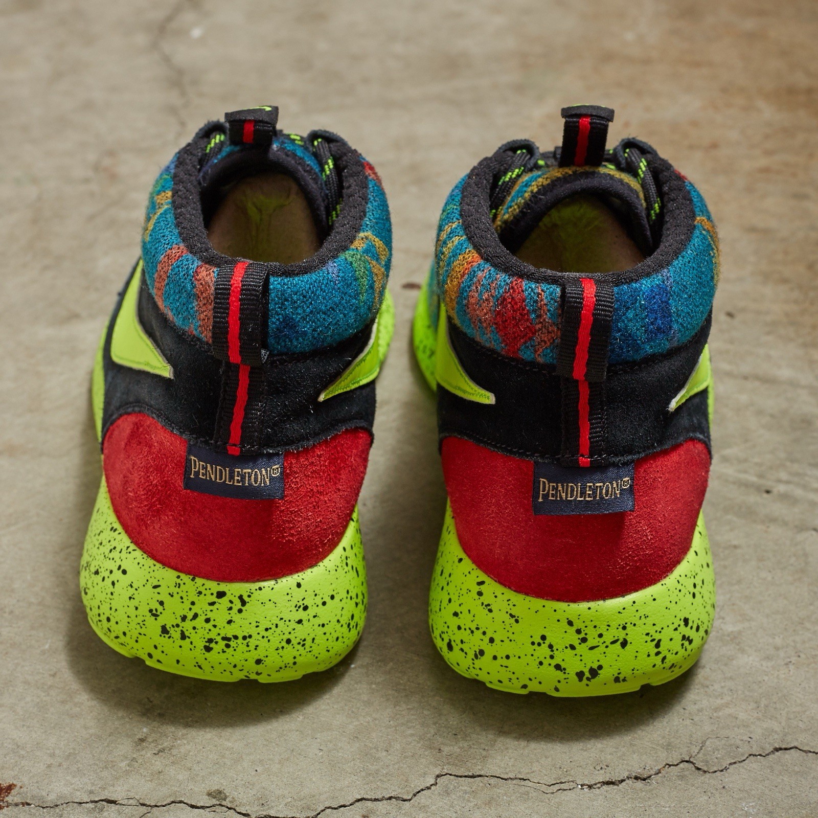 Nike x Pendleton Roshe One Mid SAMPLE ‘Multicolor… - image 5