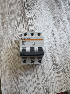 Merlin Gerin Multi 9 C60HC B16 3-polig 3 Phasen Typ B MCB