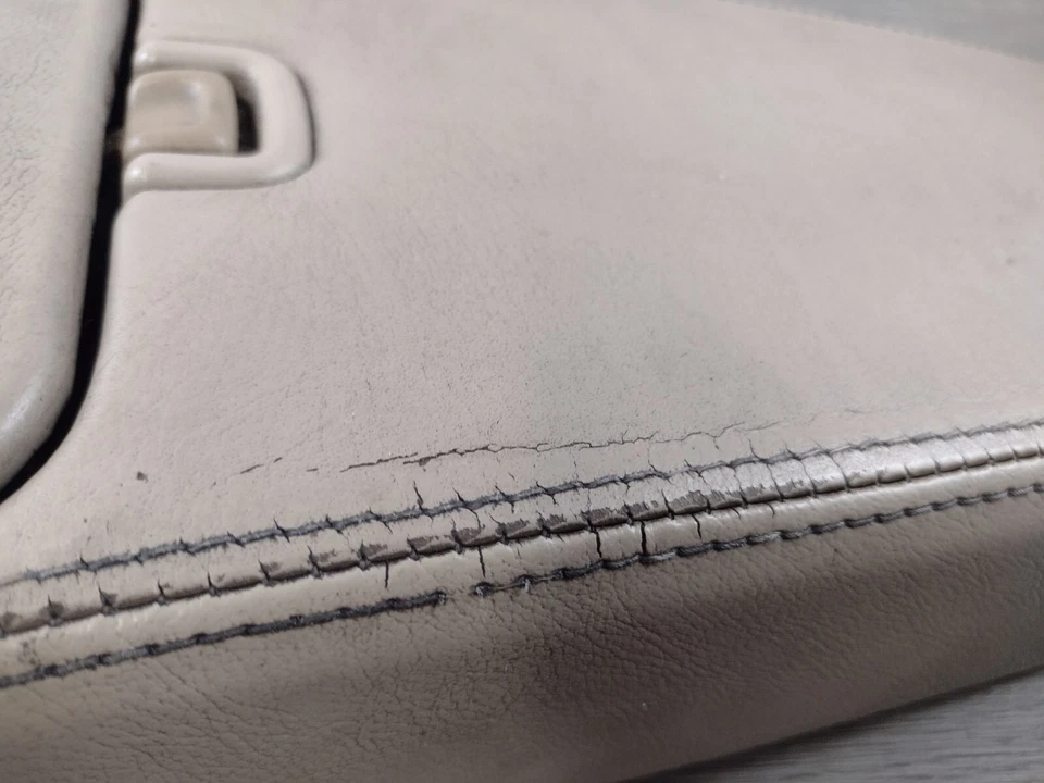 98-03 Jaguar XJ8 XJR Vanden Plas consola central portavasos reposabrazos bronceado desgaste Foto 3 de 4