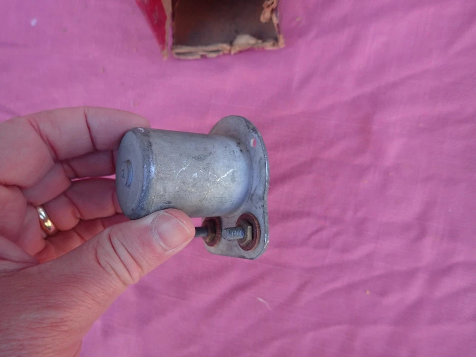 Solenoide cilindro de vacío de retroceso de transmisión MoPar 1941-42, ¡nuevo en stock! 866765 Foto 3 de 4