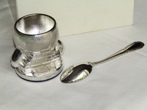 Vintage Childs Humpty Dumpty Egg Cup & Spoon Set in Box Christening Baptism - Picture 6 of 7