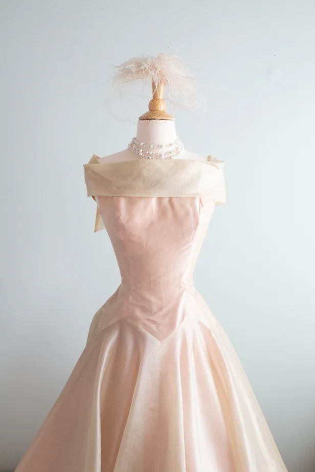 Organza Wedding Dresses Vintage Champagne 1950s Couture Tea Length Bridal Gowns - Image 3 of 4