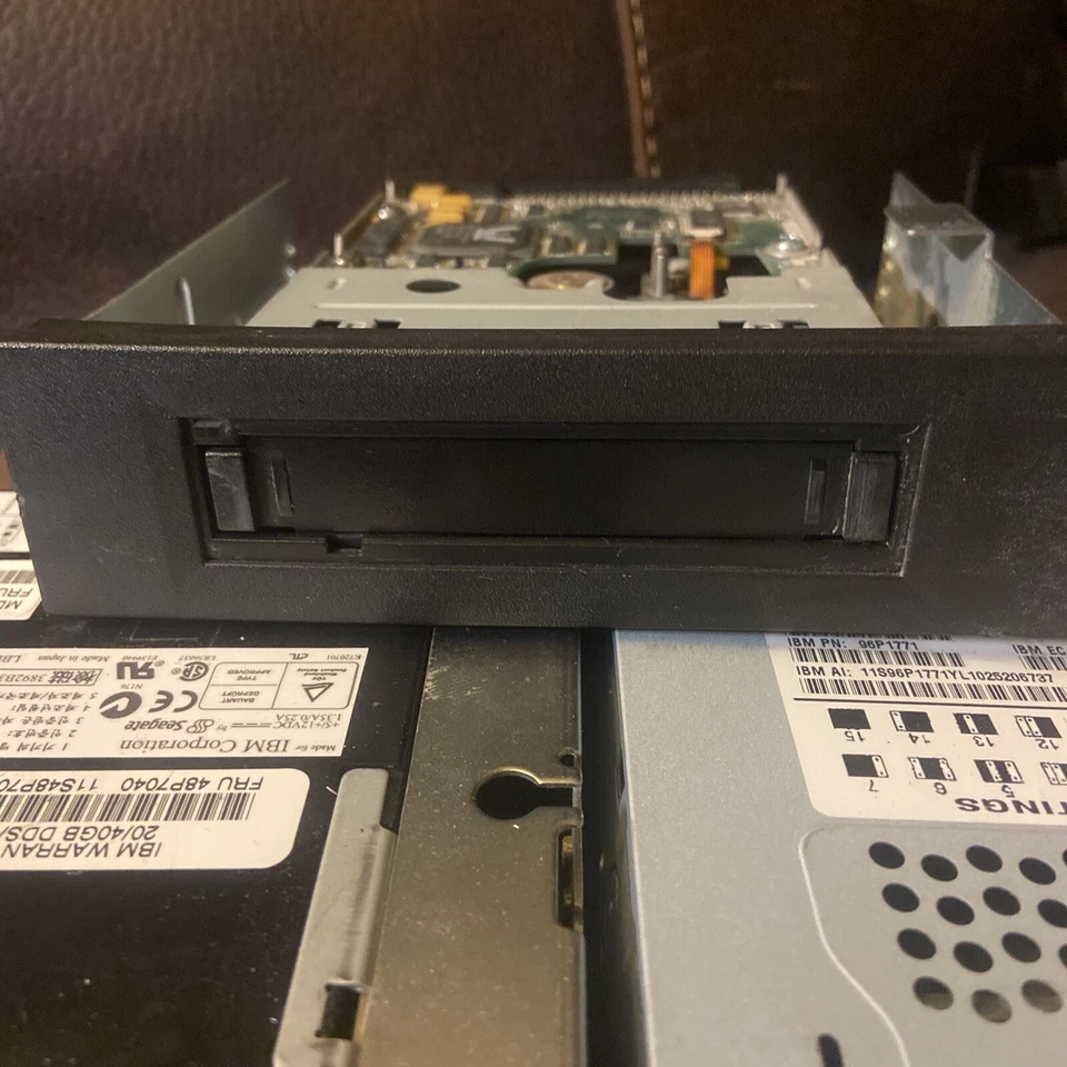 LOT 3 Internal Tape Drives IBM CERTANCE HORNET VXA VXA2 Server - Image 4 of 4