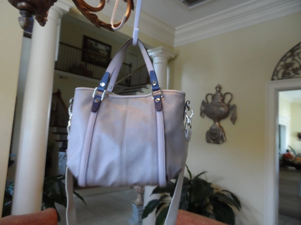 Tod's Mauve revestido de lona/couro acabamento alças superiores/bolsa tiracolo - Imagem 2 de 4