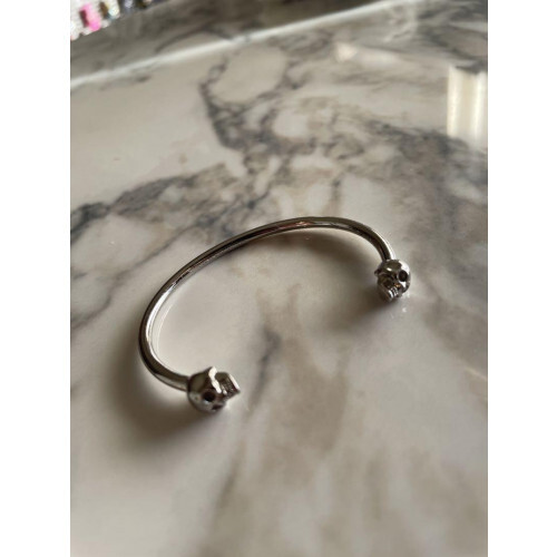 ALEXANDER McQUEENブレスレット THIN TWIN SKULL Thin Twin skull bracelet SILVER for Women | Alexander McQueen