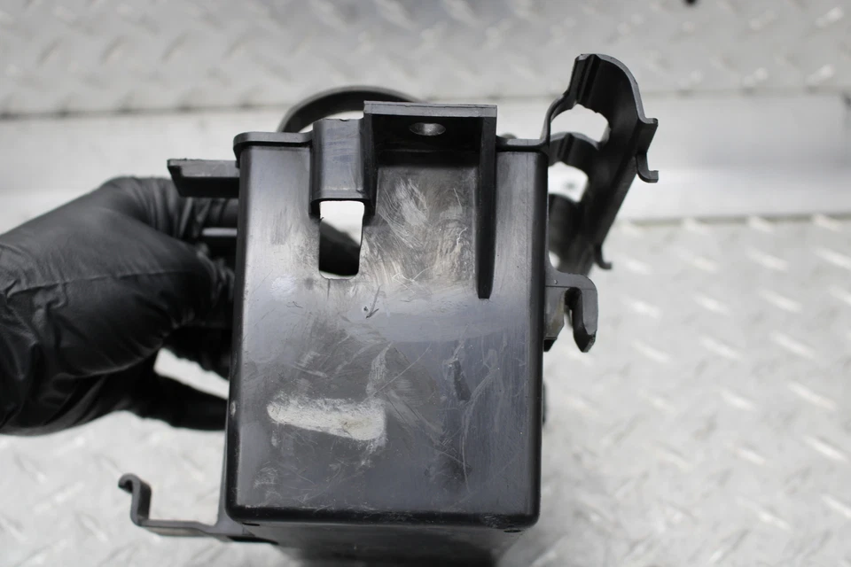 2003 YAMAHA ROAD STAR АККУМУЛЯТОР ЛОТОК КОРОБКА ДЕРЖАТЕЛЬ - Изображение 3 из 4