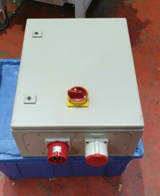 RITTAL AE1045 500mm x 400mm x 200mm W/ 32A INPUT AND OUTPUT SOCKET W/ BREAKER SW