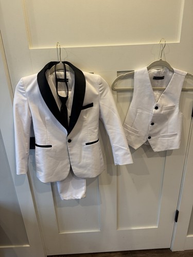 Yuan Lu Boys White Tux/4 Piece Suit, with extra vest, and Tie Size 8 white/black - Picture 5 of 10