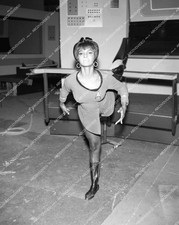 st-155 candid Nichelle Nichols dancing and stretching on set TV orig Star Trek s