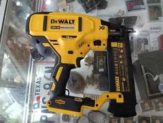 DEWALT DCN680 18GA 18V XR BRUSHLESS CORDLESS BRAD NAILER SKIN ONLY