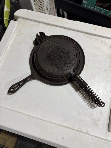 Griswold American No. 8 Waffle Iron w/ Base 885/886/975 Vintage Antique