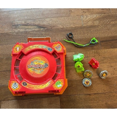 Beyblade Metal Fusion Arena Folding Case and Beyblades Virgo Sagitario Libra