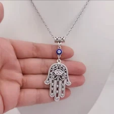 Evil Eye Lady Hamsa - Hand Of Fatima - Vintage Silver Tone Pendant Necklace 69-2