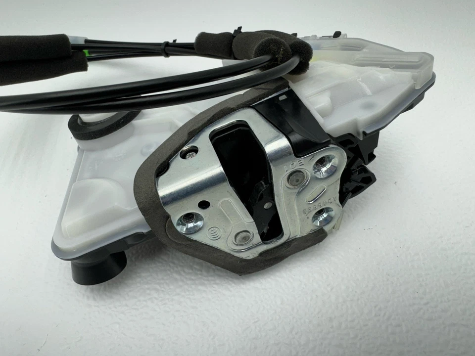 2015-2024 LEXUS RC350 RC300 FRONT LEFT DRIVER DOOR LOCK LATCH ACTUATOR OEM - Image 4 of 4