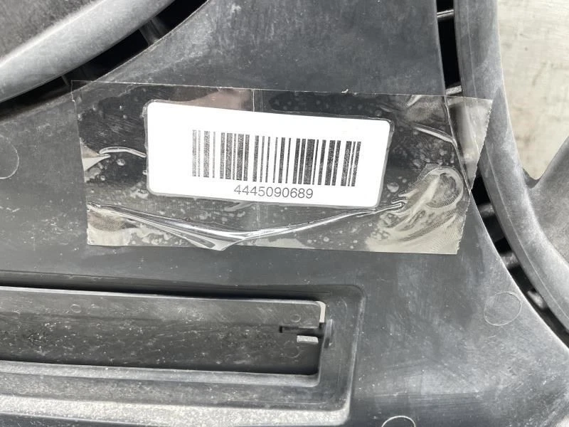 2015 FORD TAURUS POILCE ПАКЕТ 3,5 Л РАДИАТОР ОХЛАЖДЕНИЯ ВЕНТИЛЯТОР В СБОРЕ OEM + - Изображение 2 из 4