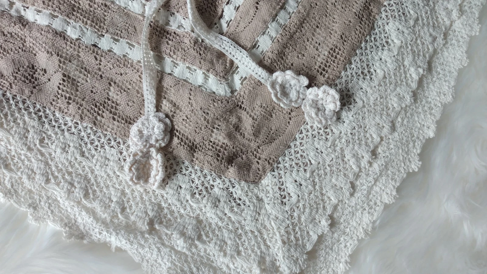 Cream women's jacket poncho lace cream taupe size S/M New
Opens in a new window or tab