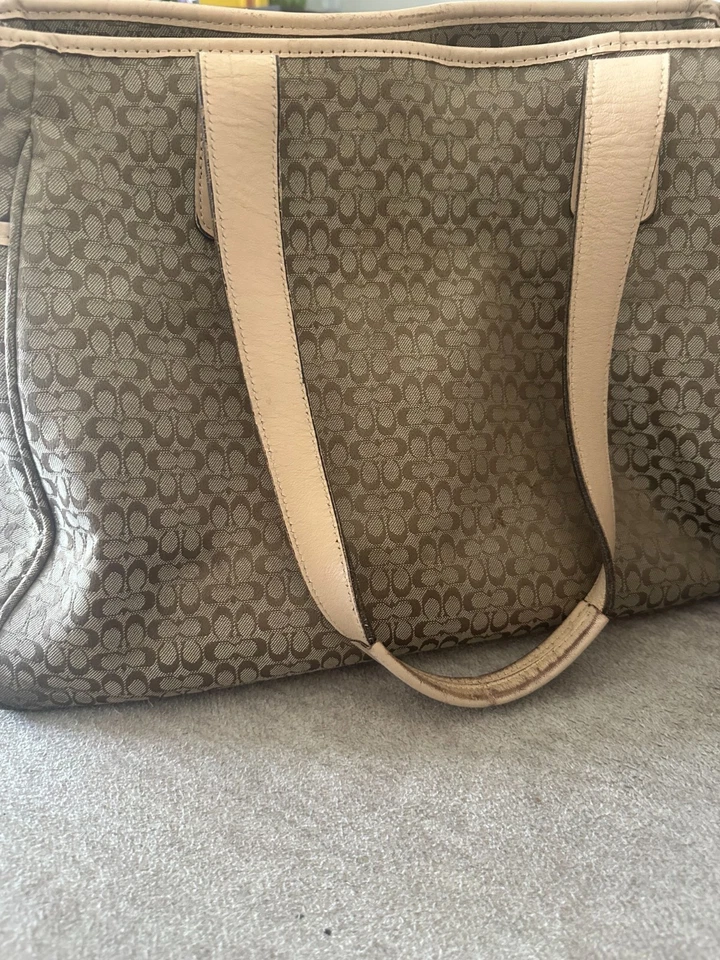 Bolsa de pañales Coach Foto 2 de 4