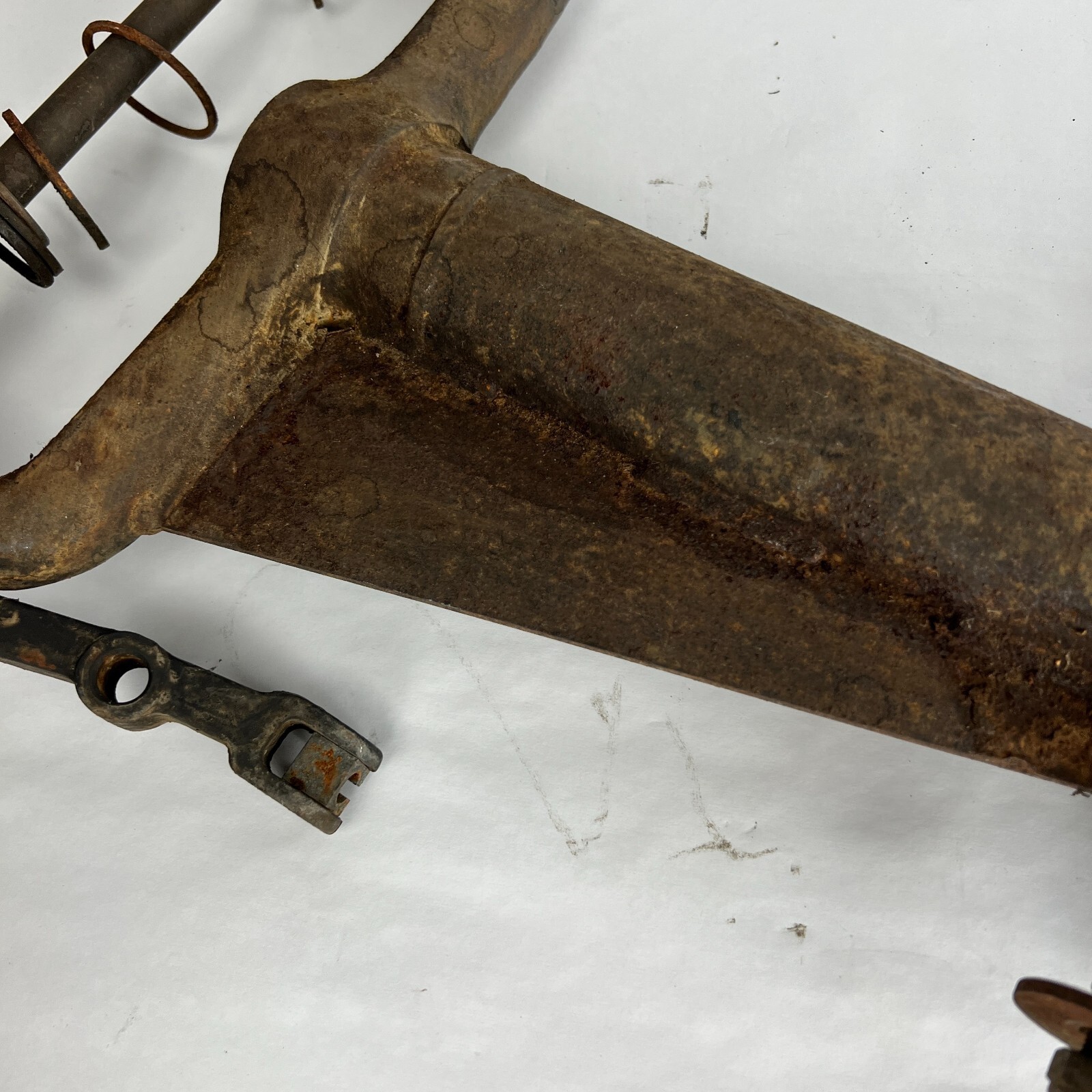 2000 - 2004 Aston Martin DB7 Vantage Rear Left Wishbone Control Arm 26-120979-AC
