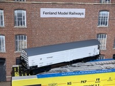 Piko 1/87 HO Scale Model Railway Bogie Refrigerated Van