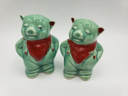Vintage Shawnee Pottery "Smiley Pig" Salt & Pepper Shakers