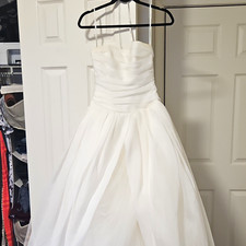 White by Vera Wang Strapless Ivory Tulle Ball Gown Wedding Dress Size 6