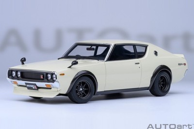 1/18 AUTOart Nissan Skyline 2000 GT-R (KPGC110) - tuned version - weiß - 77467