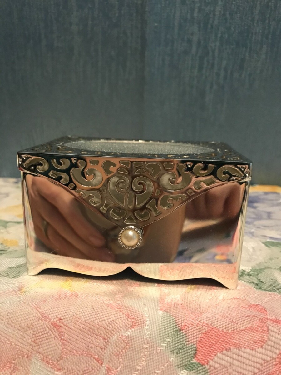 Things Remembered Pierced Heart Jewelry Box Silver And Pearl