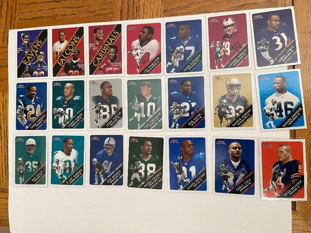 много карт 2000 Fleer Tradition Rookie