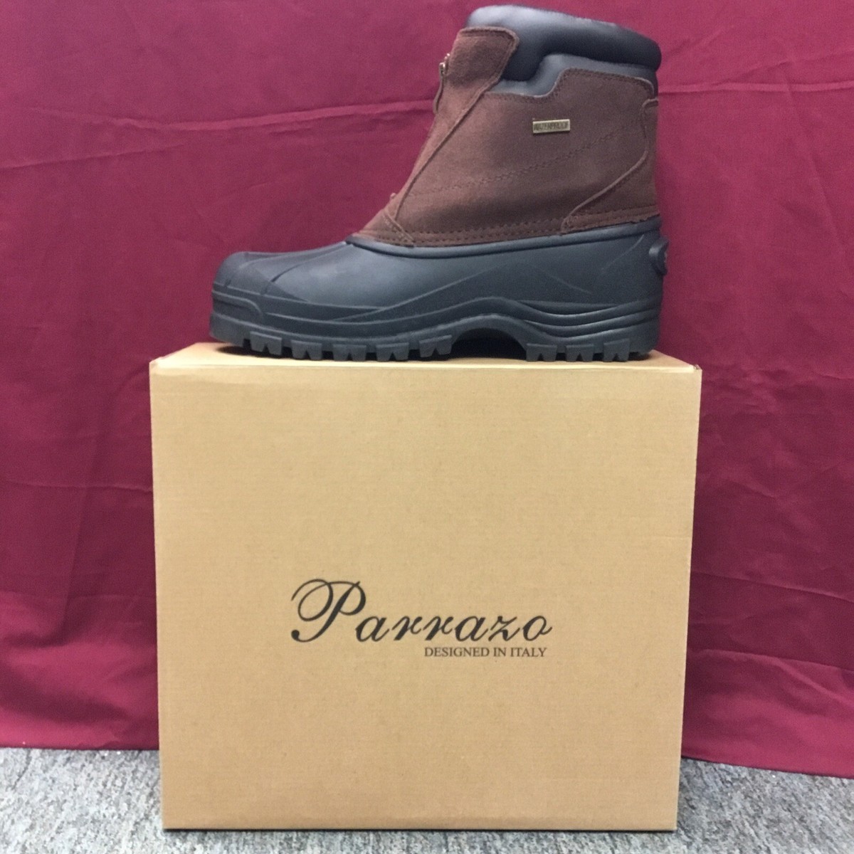 Mens Size 9.5 Winter Boots. Men main image 2