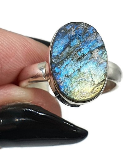 Raw Labradorite Ring, Size 7, Sterling Silver, Oval Shaped, Blue Green Gem - Picture 5 of 8