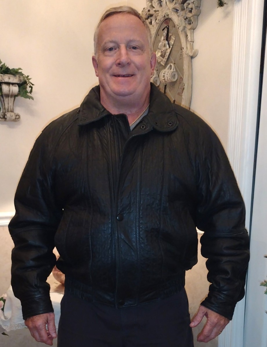 Vintage St. John's Bay Men's Large Black Leather Bomber
