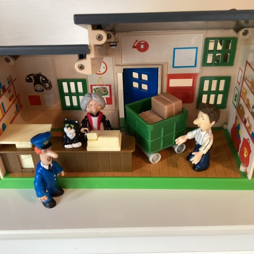 Postman Pat Greendale Post Office Playset with Vehicles and Figures - Picture 6 of 9