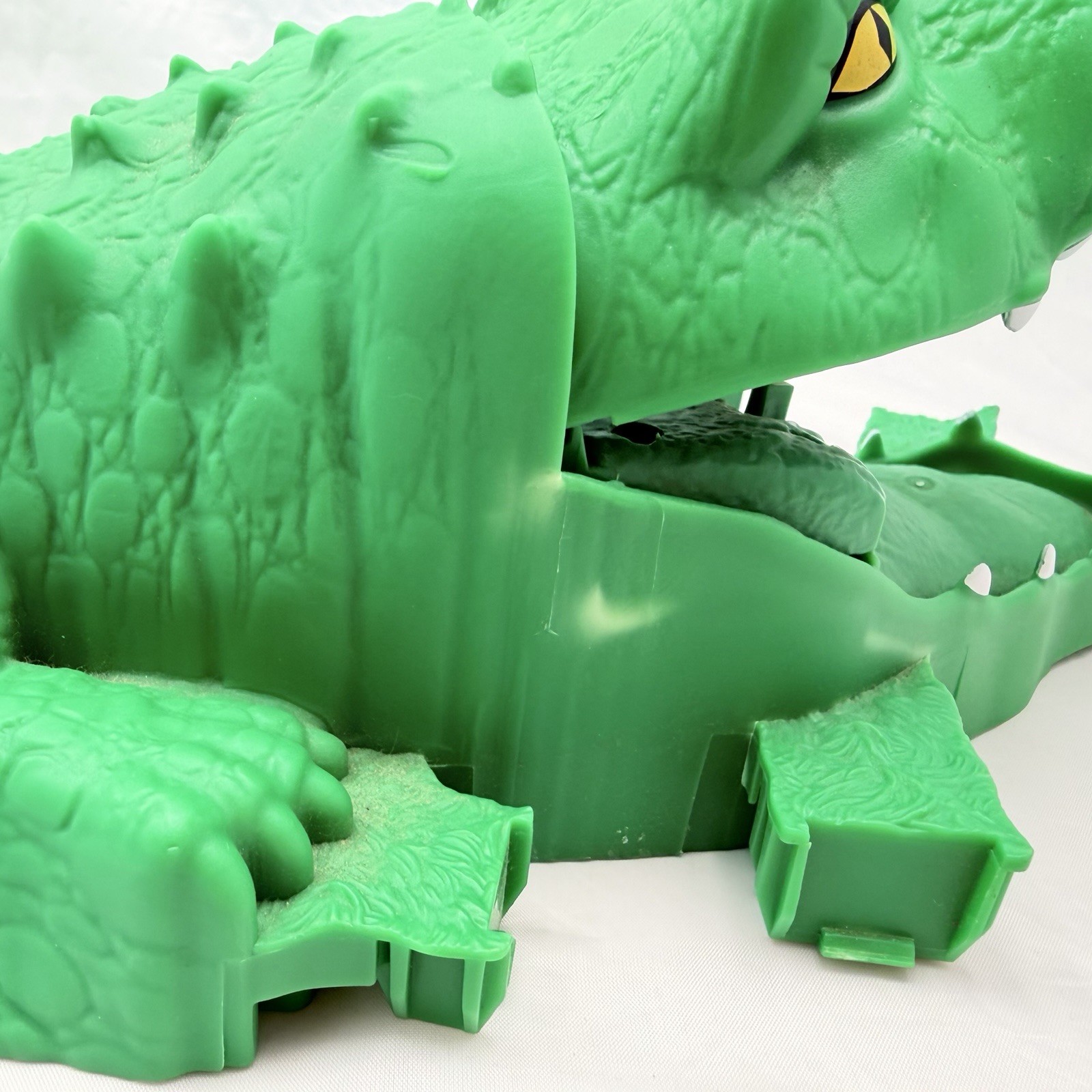 Hot Wheels Ultimate Gator Car Wash Replacement Gator Red Tongue FTB67 2018 image 4