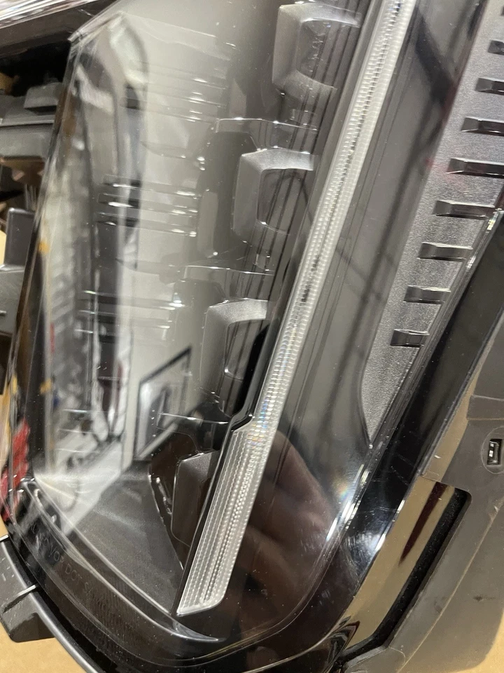 Faro proyector izquierdo led kia sorento 2024-2025 92101 r5600 Foto 2 de 4