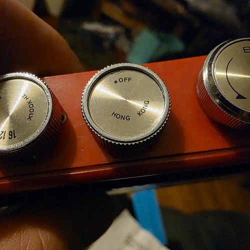 VINTAGE SONNET WRIST TRANSISTOR RADIO MODEL 161 W Red Turns On Needs battery - Picture 7 of 9