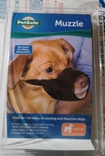 Petsafe Muzzle -Medium Breeds Black Padded for Comfort Adjustable MUZ-M-BLK