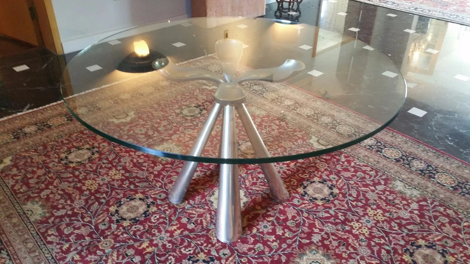 MESA DE COMEDOR SPORITI VITTORIO INTROINI AÑOS 70 ALUMINIO FUNDIDO Y VIDRIO - P Foto 4 de 4