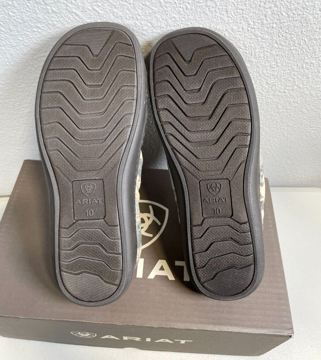 NWB Ariat Mens Crius Clog Slippers Indoor Outdoor Digital Camo