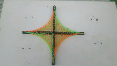 Stringart Holzkreuz UV Deko orange-grün 46x46cm Schwarzlicht Goa Psy Trance