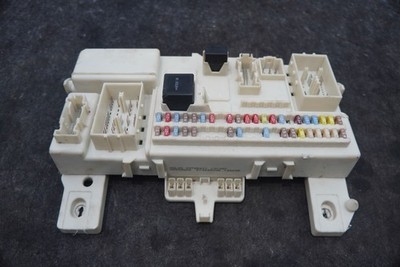 Fuse Box Relay Body Computer Control Module 30765471 Aston Martin V8 Vantage 08
