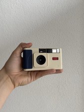 Long Weekend 35mm Film Kamera Creme von Momen...