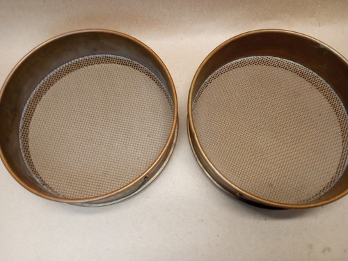 WS TYLER 8” USA Standard No. 8 - .0937 & 10 - .0787 Mesh Brass Sieve - Picture 5 of 9