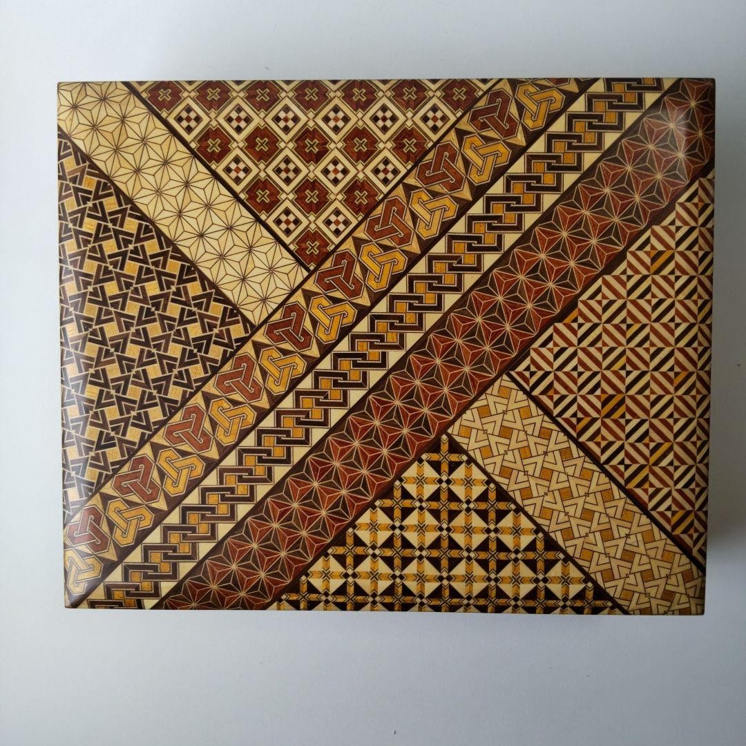 Hakone marquetry wooden box