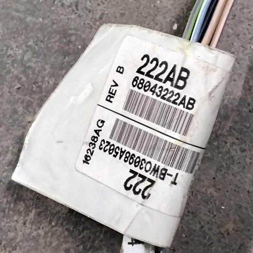 2008-2009 Grand Caravan Town Country Routan Right Power Sliding Door Wiring - Picture 3 of 8