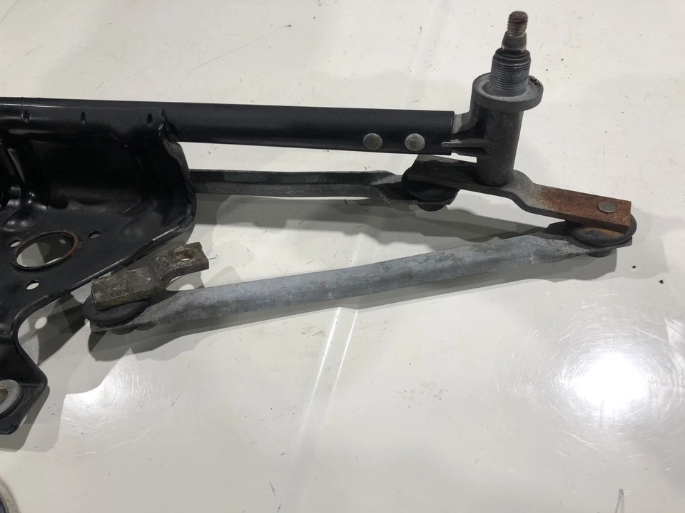 Acoplamiento limpiaparabrisas BMW E30 1984-1990 SEDÁN FABRICANTE DE EQUIPOS ORIGINALES ¡¡BONITO!! 318i 325e 325es Foto 2 de 4