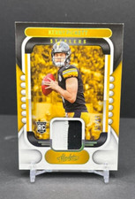 2022 Absolute Football Kenny Pickett GOLD Absolute Rookie Materials 35/49 #ARM-1