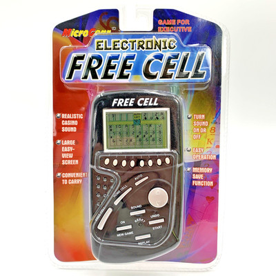 Vintage 2003 Micro Gear Free Cell Handheld Electronic Solitaire Game EC14408 New